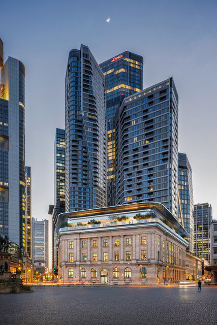 Palais Rossmarkt in Frankfurt am Abend
